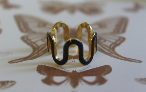 The “Groovy Vibes” Ring